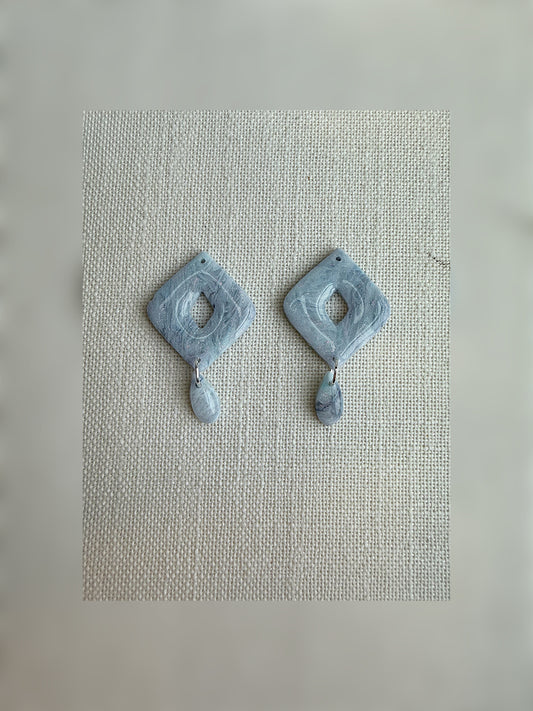 Daisy (Dangle) | After The Storm