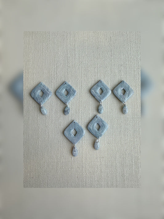 Daisy (Dangle) | After The Storm